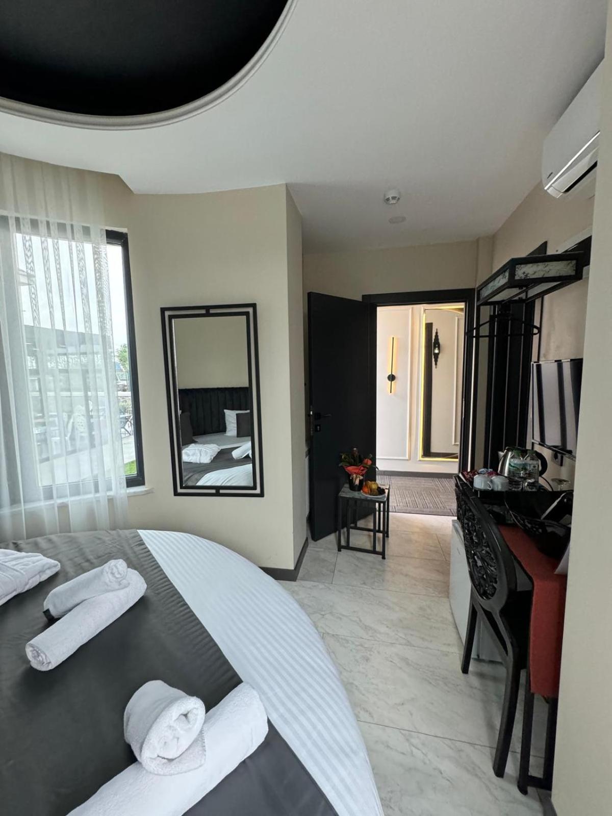 The Queen Airport Hotel-Round Trip Airport Service Arnavutkoy 外观 照片